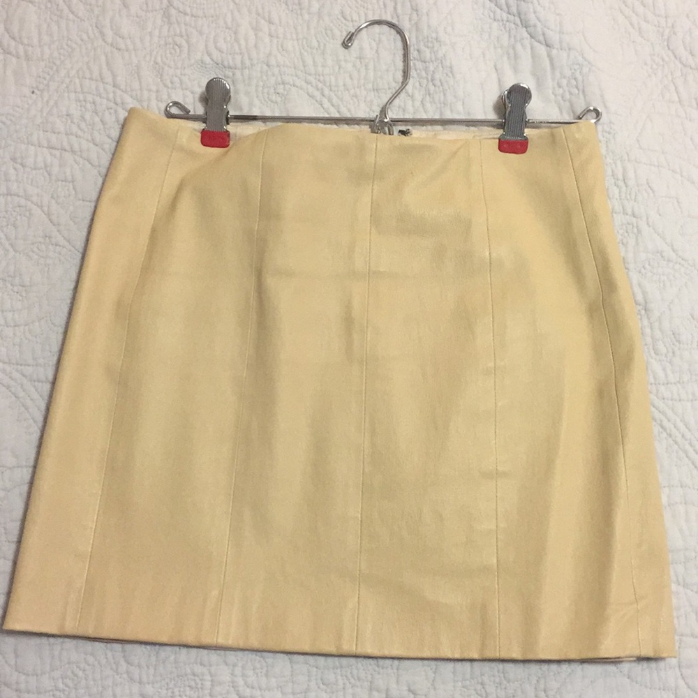 🍀SALE! Alice and Olivia leather skirt